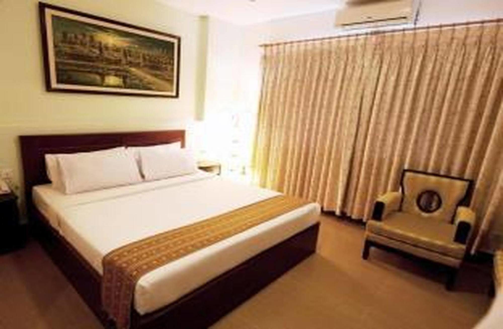פנום פן Hotel Luxury World מראה חיצוני תמונה